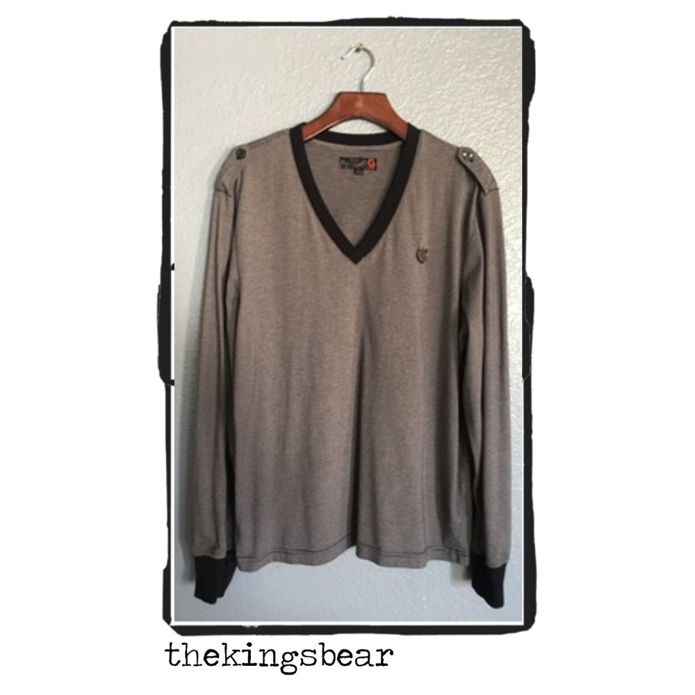 🚹 G by Guess Long Sleeve V Neck